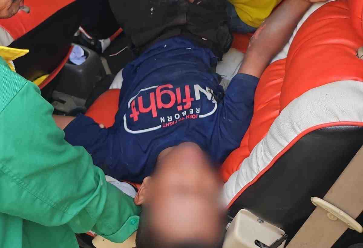 Diduga Panjat Tiang Listrik, Pemuda Keterbelakangan Mental Ditemukan Terkapar Pingsan