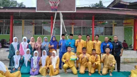 Tim Karate SMAN 6 Pekanbaru Sabet 13 Medali di Inkanas Open, Kepsek Yon Hendri: Terimakasih Para Siswa